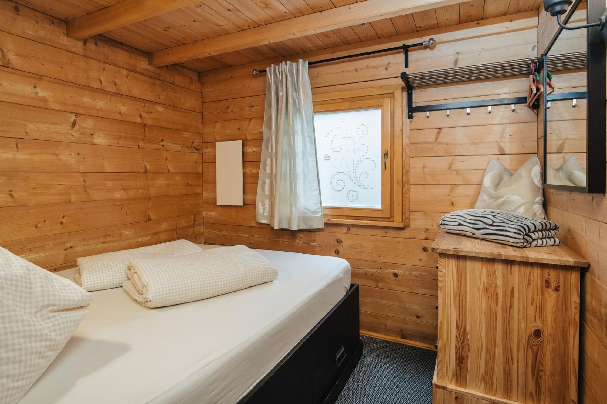 Camping Dreilaendereck Blockhuetten & Apartments Ried im Oberinntal Exterior foto
