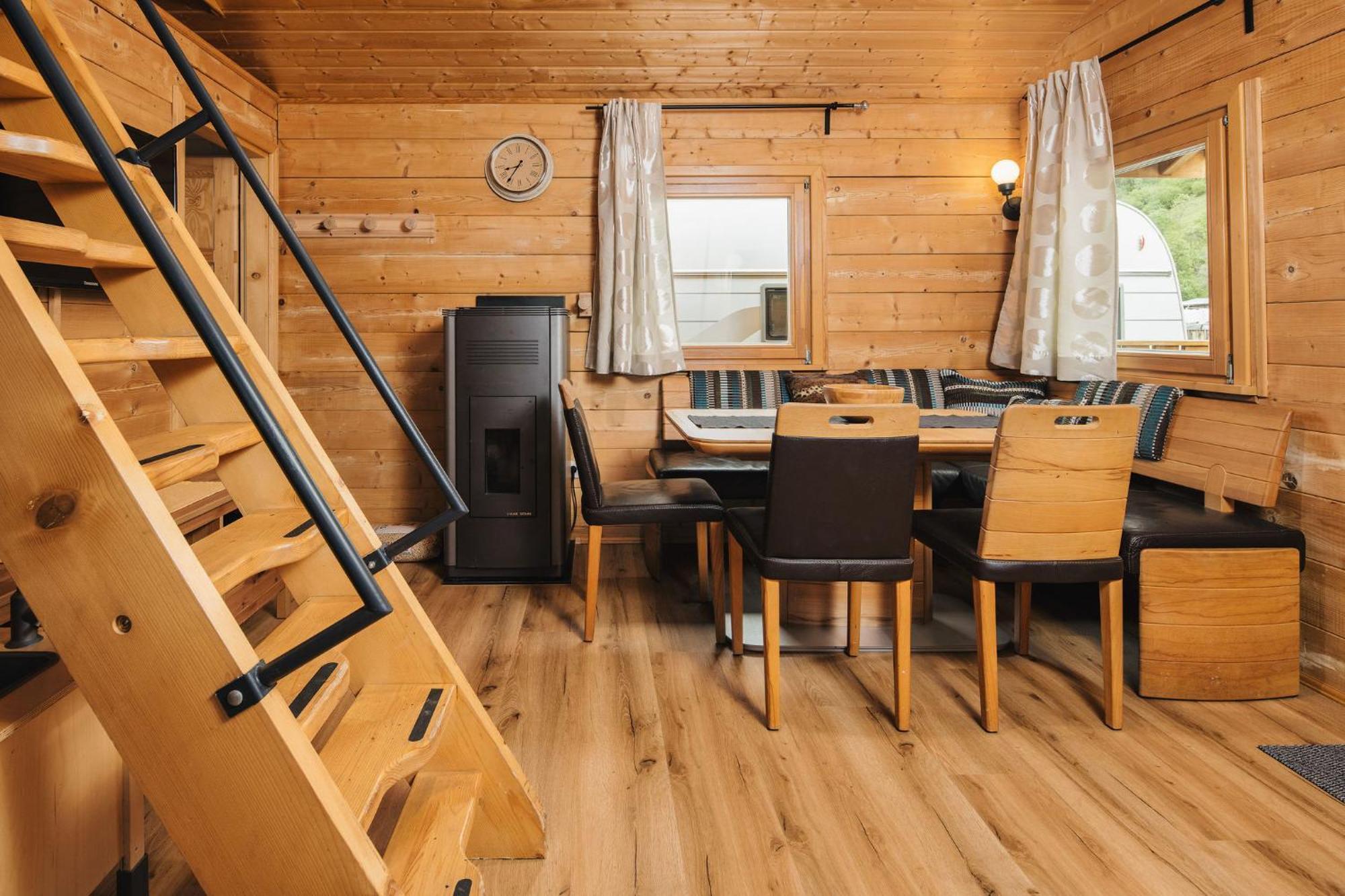 Camping Dreilaendereck Blockhuetten & Apartments Ried im Oberinntal Exterior foto