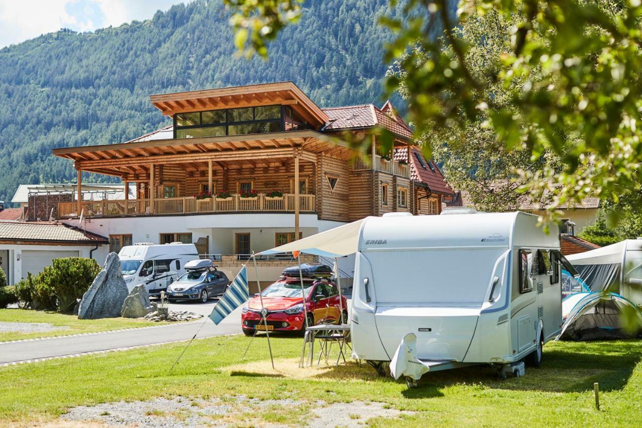 Camping Dreilaendereck Blockhuetten & Apartments Ried im Oberinntal Exterior foto