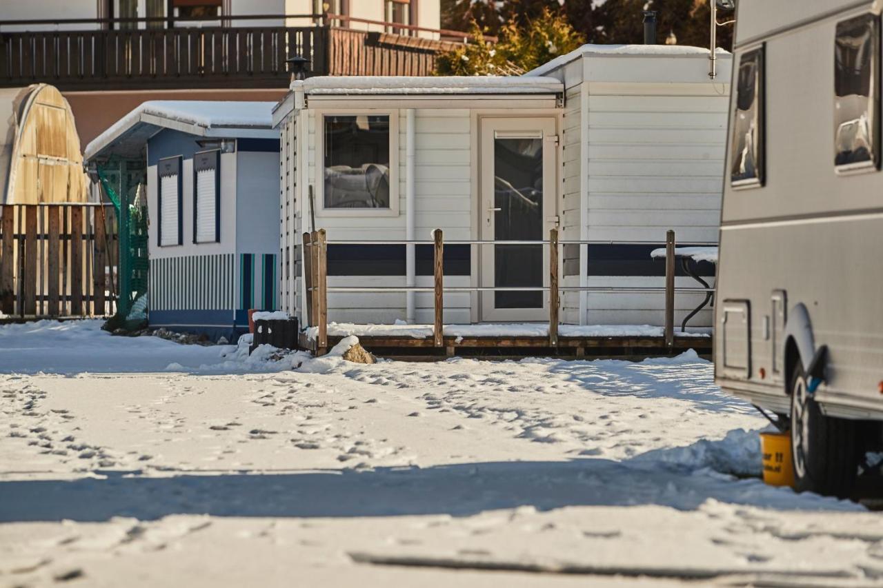 Camping Dreilaendereck Blockhuetten & Apartments Ried im Oberinntal Exterior foto